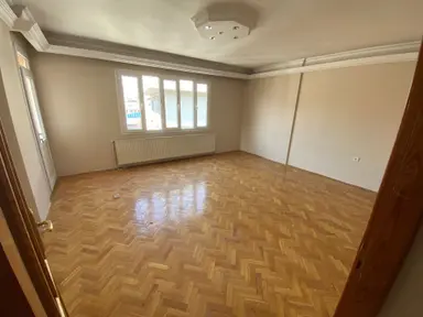 Buca Şirinyer Merkez İzban İstasyonu Karşısı 2+1 110m2 Dgazlı Havadar Kiralık Daire