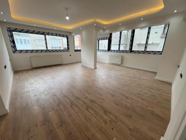 Asil'den Üçkuyularda Cadde Üzeri 3+1 Köşe Arakat Lüks Daire
