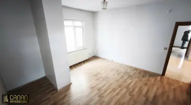 Pendik Daire Ortaokul Karşısı Ş.fethide Kiralık 3+1