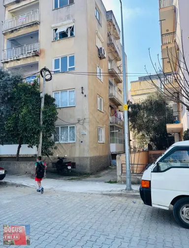 Tire'de Kiralık 3+1 Daire - 115m² - Merkezi Konum Tire'de Kiralık 3+1 Daire - 115m² - Merkezi Konum