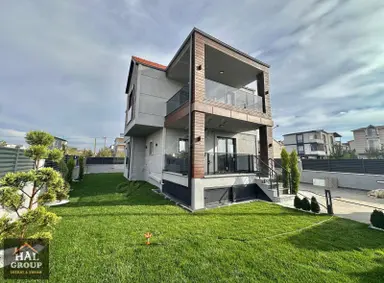 ╭╯hâl Group╰╮kendine Özgü Harika Mimarisi İle Müstakil Villa ╭╯hâl Group╰╮kendine Özgü Harika Mimarisi İle Müstakil Villa