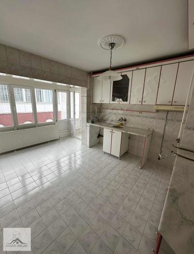 Aksan Emlak'tan Buhara Cad Üzerinde 3+1 Bakımlı Kiralık Daire!