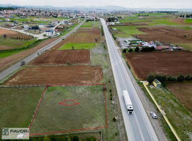 Favori'den Bölme Anayol Üzeri 1692 M2 Müstakil Tapu