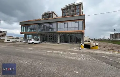 Sultanbeyli' Siteler Bölgesinde Kiralık 1400m2 Dükkan Mağaza