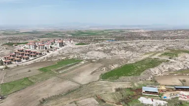 Güzelyurt'ta Toki Yanıbaşında Manzaralı Yatırım Fırsatı 1236 M²