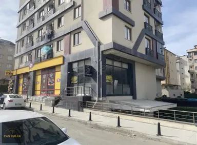 Can Emlak'tan Devlet Hastanesi Yaya Yoğunluğu Olan Caddede