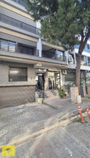 Bostanlı Migros Yakını 90m² 1+1 Satılık Daire Bostanlı Migros Yakını 90m² 1+1 Satılık Daire