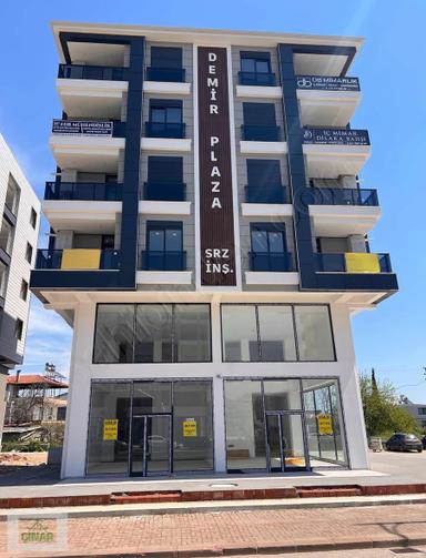 Atatürk Caddesi Üzeri Giriş Kat Ofis&büro&işyeri
