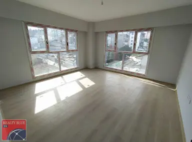 Pendik Velibaba'da Satılık 2+1 Daire Site İçerisinde