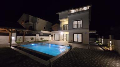 Stop'tan Sahil Kordona Yakın Kiralık Havuzlu Lüx Villa