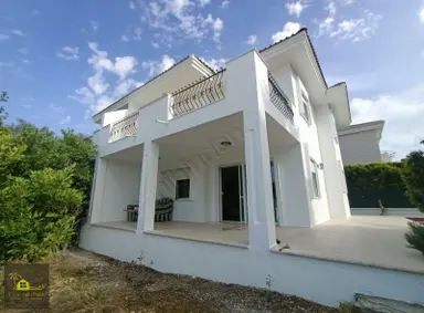 Alaçatı'da Eşyalı Kiralık Dubleks Villa Atilla Emlak
