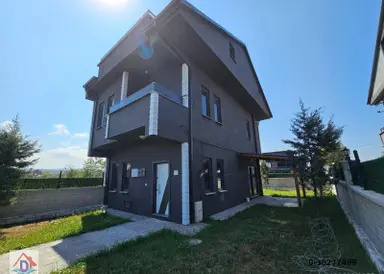 Deniz'den 210 M2 Arsa İçinde4+1 Müstakil Parsel Satılık Villa