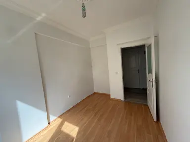 Yeditepe Erdem Koleji Yakını Site İçrrisinde Satılık 2+1 Daire Yeditepe Erdem Koleji Yakını Site İçrrisinde Satılık 2+1 Daire