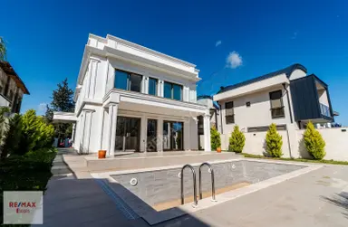 Antalya Ermenekte Satılık Lüks Villa