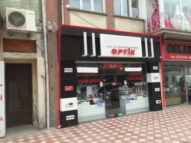 Sahibinden Turhal Ana Cadde’de, Belediye Sitesi Karşısı