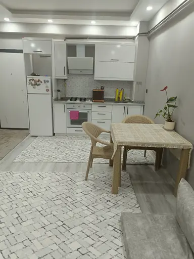 Akev Gayrimenkul'den Konuklu'da Cadde Üstü Eşyalı 1+1 Daire Akev Gayrimenkul'den Konuklu'da Cadde Üstü Eşyalı 1+1 Daire