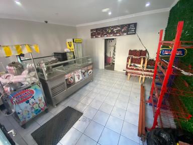 İşlek Konumda,hazır Kurulu Durumda Kiralık Dükkan