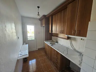 Yedigöller Merkez'de Cadde Üstü Temiz,doğalgaz'lı 2+1 Daire Yedigöller Merkez'de Cadde Üstü Temiz,doğalgaz'lı 2+1 Daire