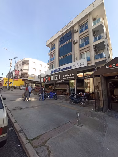 Tınaztepe Kampüsün Karşısında Cadde Üzeri 1 Artı 1 Daire