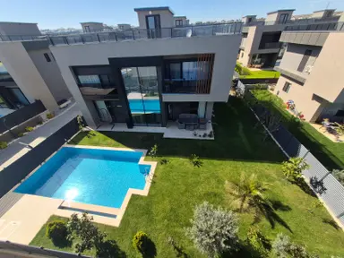 Delux'den Deniz Manzaralı Müstakil Havuzlu Lux Kiralık Villa Delux'den Deniz Manzaralı Müstakil Havuzlu Lux Kiralık Villa
