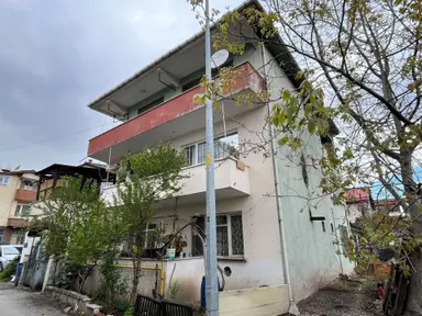 Merkezi Konumda Geniş 2+1 Bakımlı Daire Merkezi Konumda Geniş 2+1 Bakımlı Daire