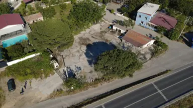 Yola Cephe 1300m2 Etrafı Çevrili Kiralık Arsa Yola Cephe 1300m2 Etrafı Çevrili Kiralık Arsa