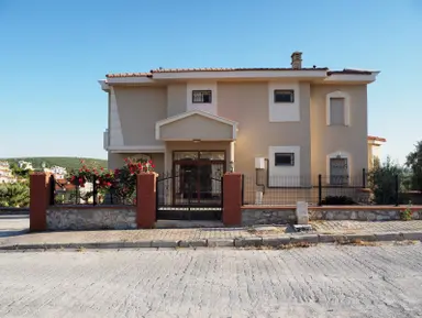 İlanı Villakent'in En Büyük Villasını İsteyenler Okusunlar