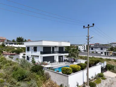 Didimde 600m2 Arsa İçerisinde Tam Müstakil Villa