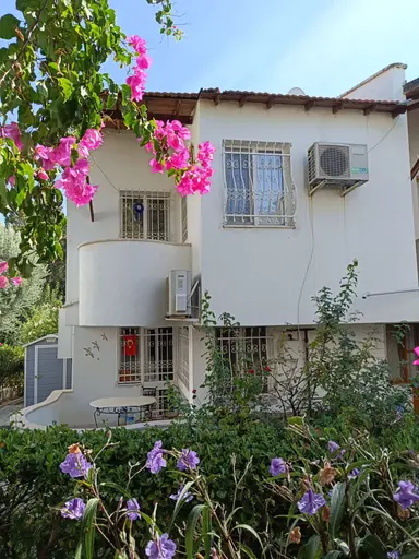 Rose Emlak'tan Sezonluk Kiralık Eşyalı Villa