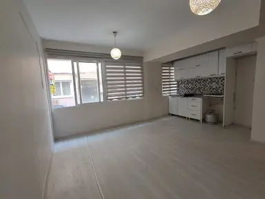Satılık İzmir Karşıyaka Tersane Mahallesinde 2+1 Daire
