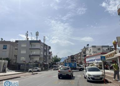 Ulusoy Caddesi Üzerinde 350m2 Devren Kiralık Köşe Dükkan