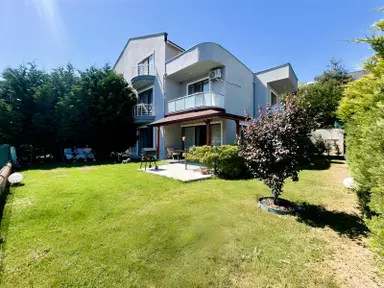 Mudanya Çağrışan'da Merkezi Konumda Geniş Bahçeli 5+1 Villa Mudanya Çağrışan'da Merkezi Konumda Geniş Bahçeli 5+1 Villa