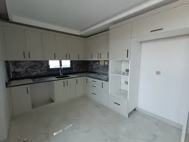 Kabasakal Mah. Sosyal Donatılı+güvenlikli 3+1 K.mutfak+kombili+çift Banyo+giyinme Odalı Kiralık