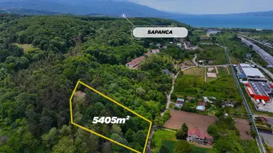 Ayşe Emlak'tan Yatırımlık Sapanca Gölü Manzaralı Satılık Tarla