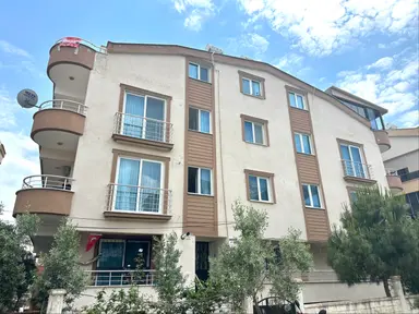 Didim Cumhuriyet Mahallesi’nde Geniş Teraslı 2+1 Dubleks Fırsatı!
