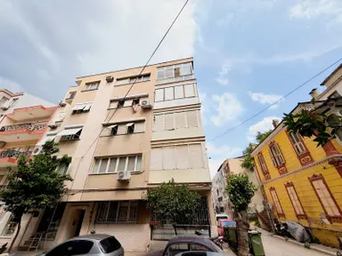 Güzelyalıda Sahile 20 Mt Mesafede Arakat 3+1 Daire