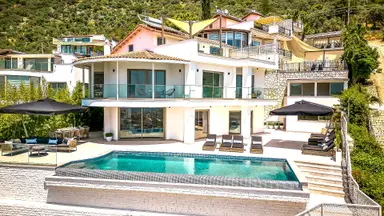 Kaş Kalkan’da Kapanmaz Deniz Manzaralı 2 Havuzlu Villa Kaş Kalkan’da Kapanmaz Deniz Manzaralı 2 Havuzlu Villa