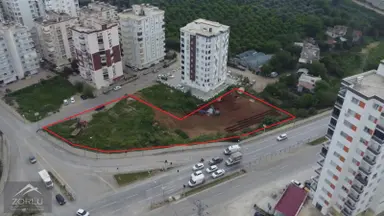 Zorlu'dan Kozan'a Girişte Ana Cadde Üzeri Tek Tapu Satılık Arsa