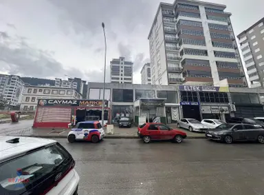Remax Yeniden Üngüt De Kiralık Dükkan