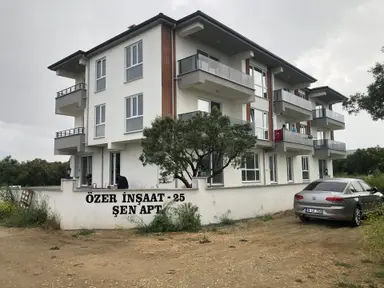 Şarköy De Işık Emlaktan Cumhuriyet Mah De 2+1 77 M2 Daire