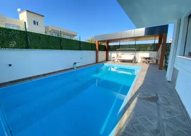 Yürüyüş Yolu Yakını Ultralüx Villa