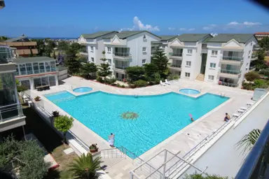Didim Mersinderede Deniz Manzaralı Yemyeşil Bir Sitede 3+1 Dublex Daire