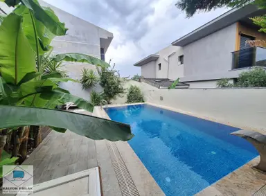 Çeşme Çiftlikköy' De Kalyon' Dan Müstakil Havuzlu Kiralık Villa Çeşme Çiftlikköy' De Kalyon' Dan Müstakil Havuzlu Kiralık Villa