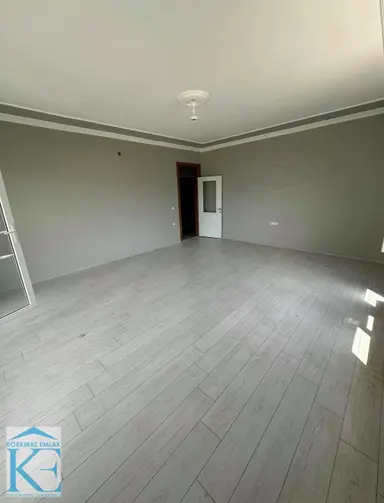 Mezopotamya Sitesi Ön Blokta Kiralık 4+1