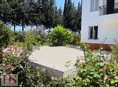Döşemealtı Kırkgöz'de Cadde Üzeri 2376 M2 İçerisinde Müstakil Ev Döşemealtı Kırkgöz'de Cadde Üzeri 2376 M2 İçerisinde Müstakil Ev