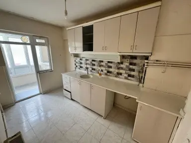 Sincan ║plevne Mah.║masrafsız║1.katta ║3+1║kiralık Daire