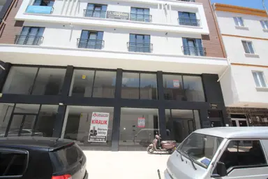 Aksaray Hamidiye Mahallesinde Kiralık 350 M Dükkan