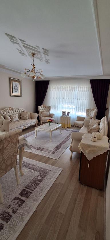 Sahibinden 3 Cepheli Kök Tapu Çok Geniş Ful Yapılı Ara Kat