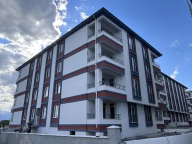 Remax Dem'den Demirkent/menderes Mahallesinde 2+1 Satılık Daire