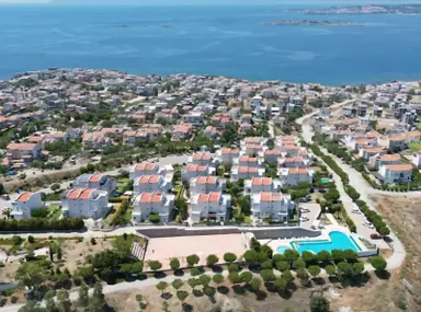 Seferihisar Akarca'da Havuzlu Sitede Satılık 4+1 Dubleks Villa Seferihisar Akarca'da Havuzlu Sitede Satılık 4+1 Dubleks Villa